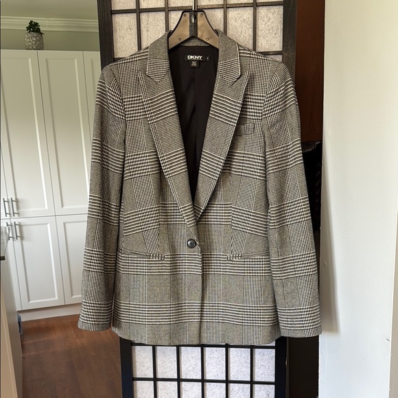 DKNY Jackets & Blazers - DKNY Classic Houndstooth Blazer, Lined, SZ6